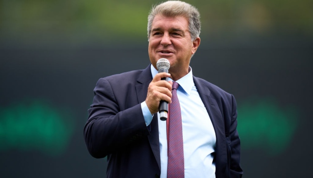 Laporta coquetea con la ex estrella del Real Madrid